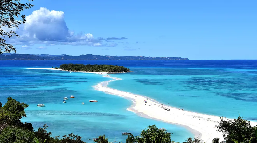 På en Madagaskar-rejse kan du besøge mindre øer ud for kysten. 