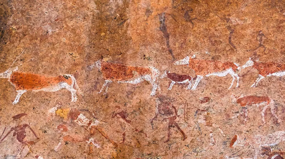 Se de forhistoriske malerier og indgraveringer på din Namibia-rejse.